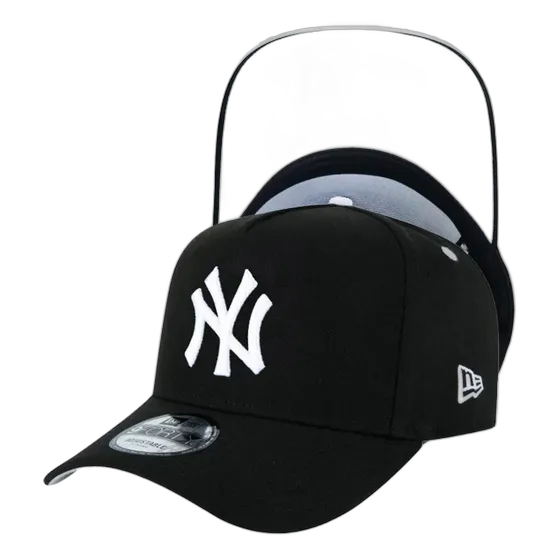 Cappellino New Era 940 NY Yankees Nero Original Visiera a Contrasto Bianco