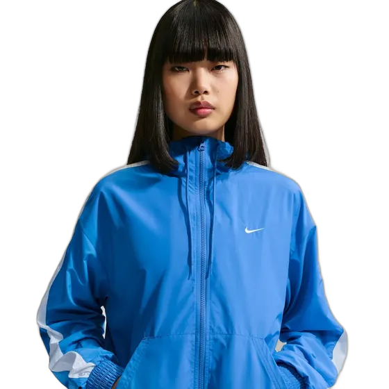 Jaket Wanita Nike Sportswear Essential